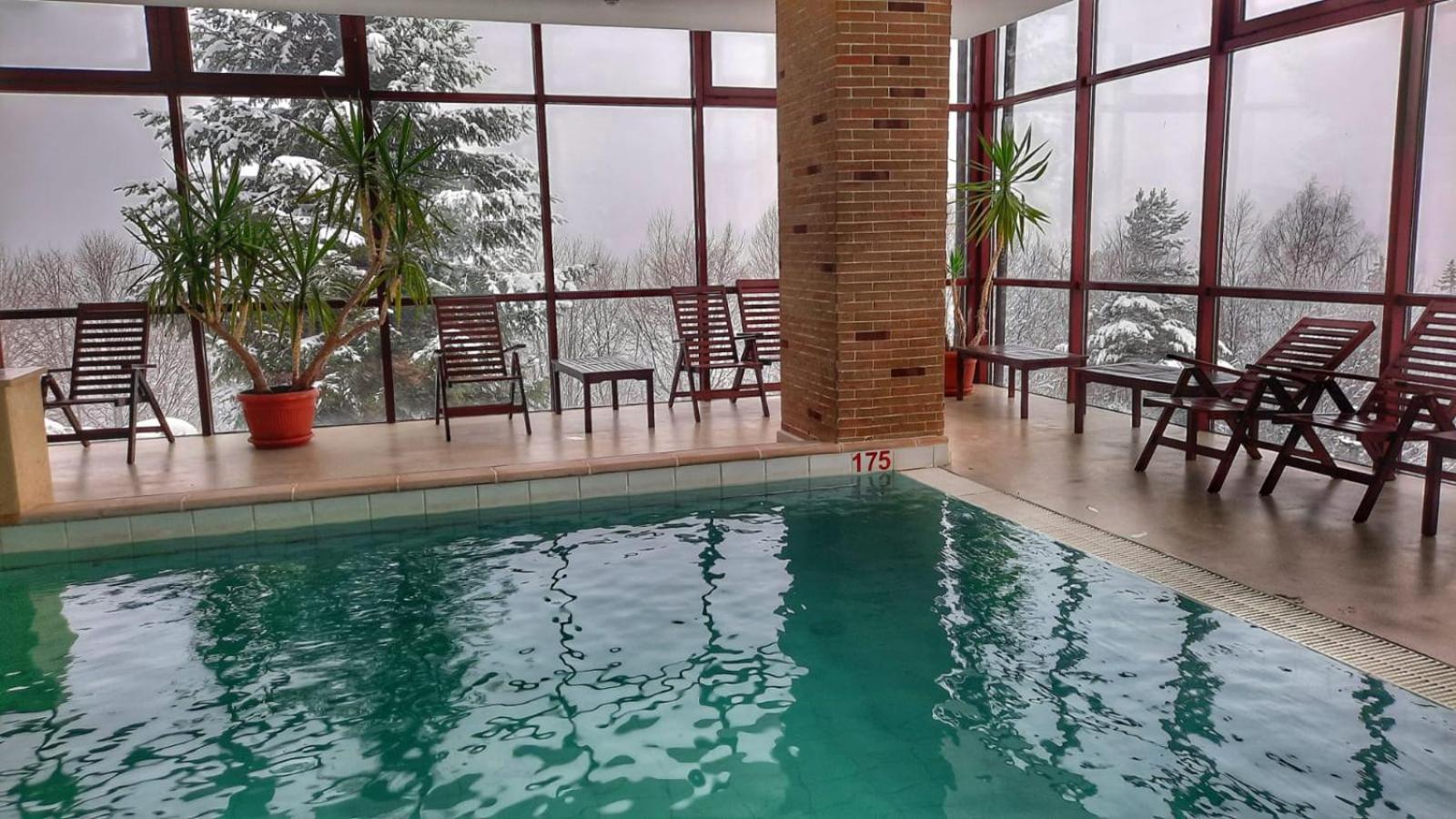 Hotel Valea Cu Pesti Căpăţîneni-Ungureni Eksteriør billede