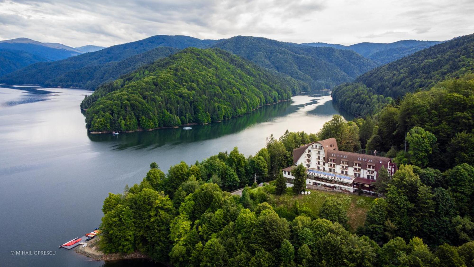 Hotel Valea Cu Pesti Căpăţîneni-Ungureni Eksteriør billede