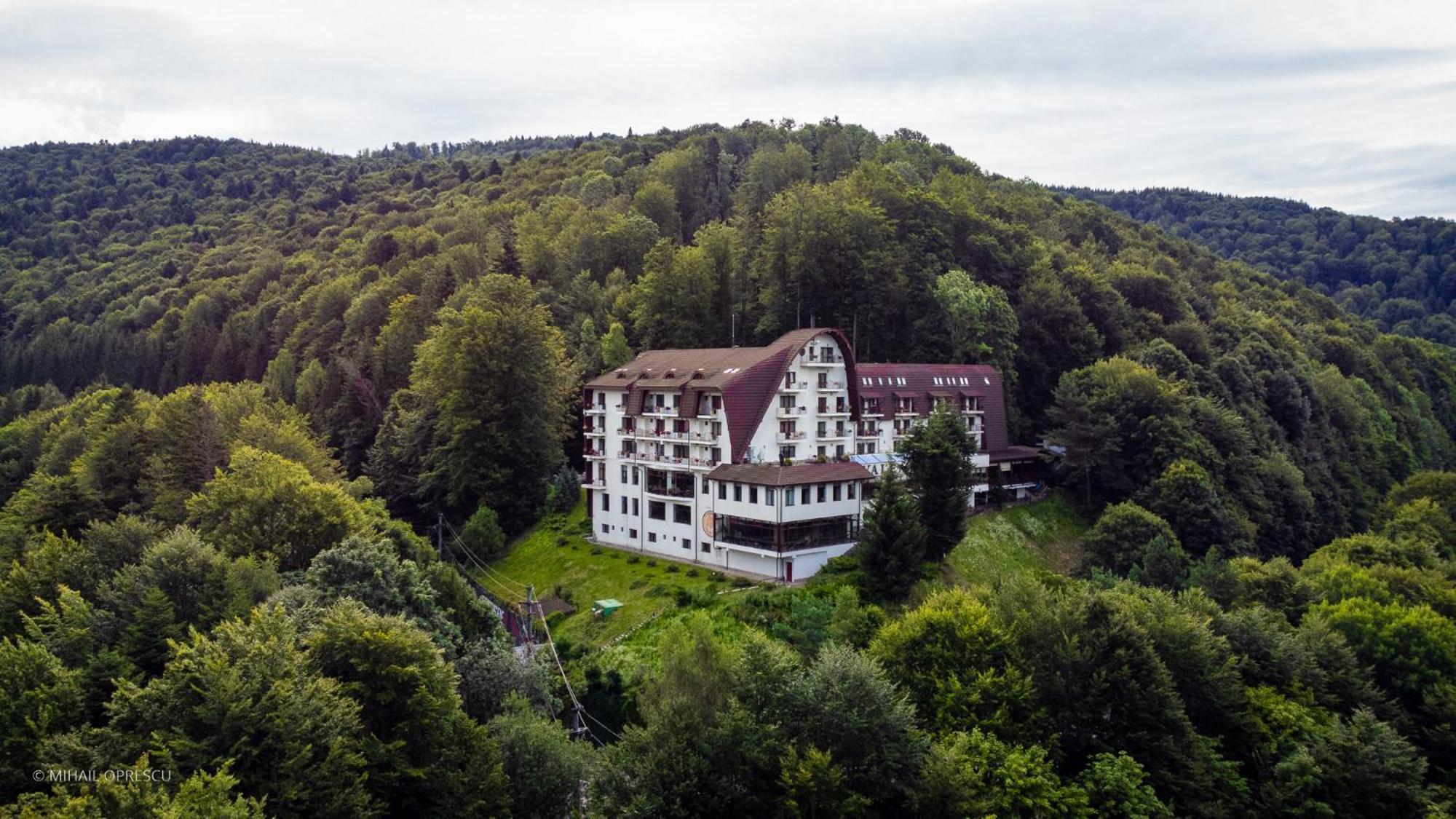 Hotel Valea Cu Pesti Căpăţîneni-Ungureni Eksteriør billede