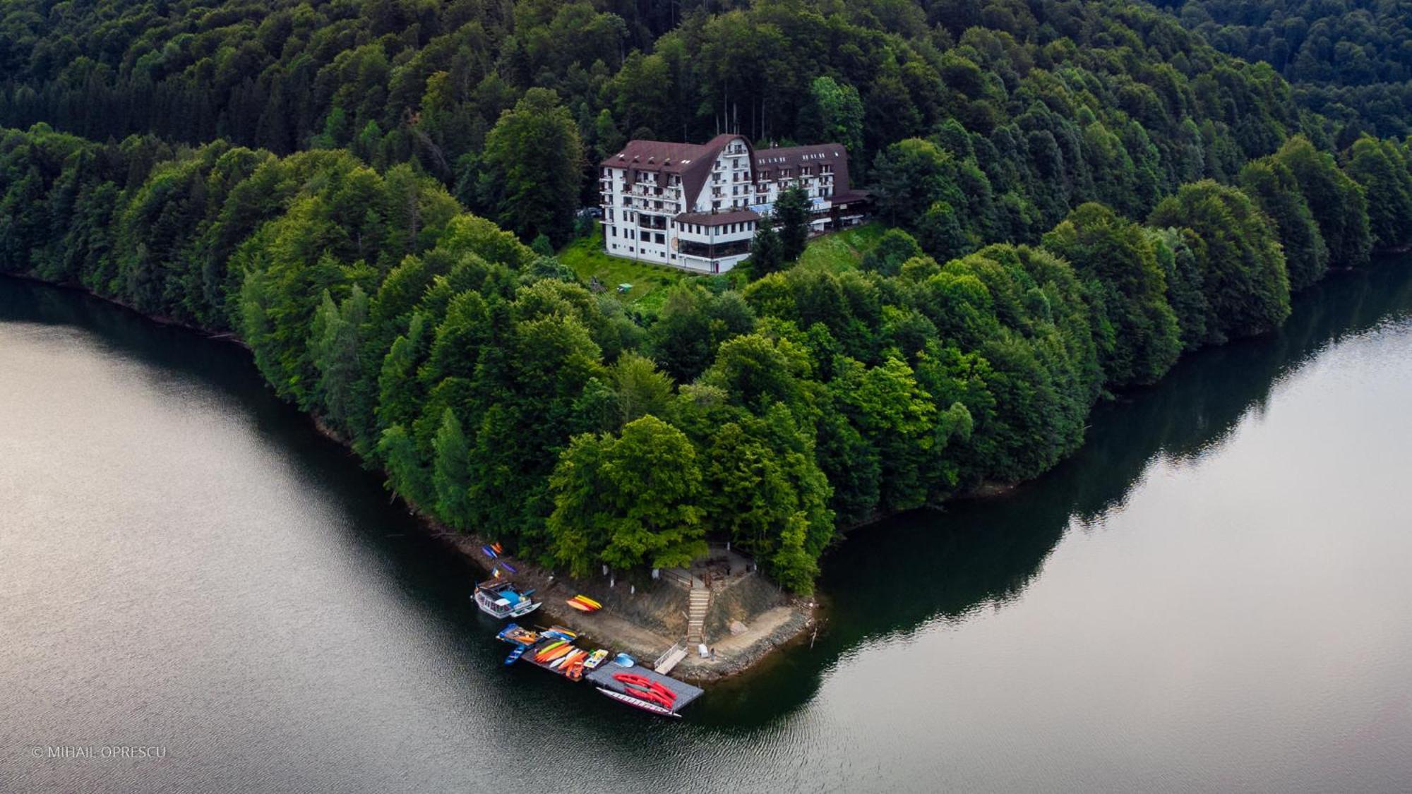 Hotel Valea Cu Pesti Căpăţîneni-Ungureni Eksteriør billede