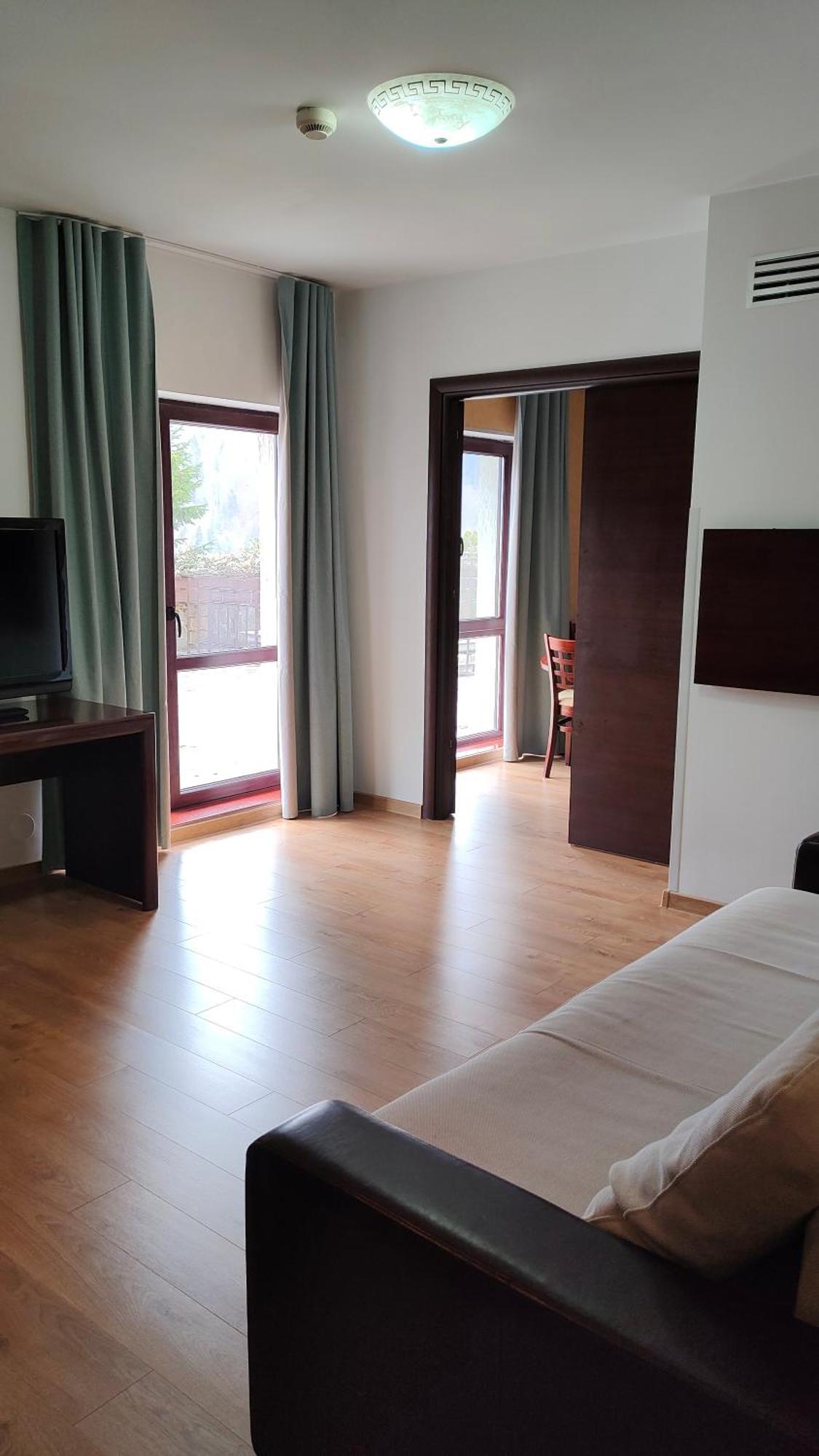 Hotel Valea Cu Pesti Căpăţîneni-Ungureni Eksteriør billede