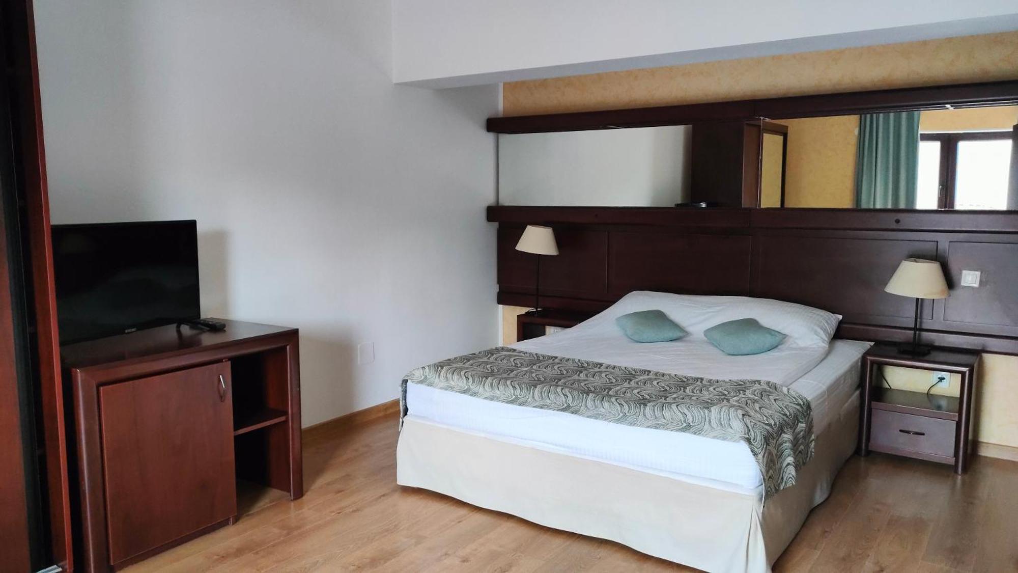Hotel Valea Cu Pesti Căpăţîneni-Ungureni Eksteriør billede