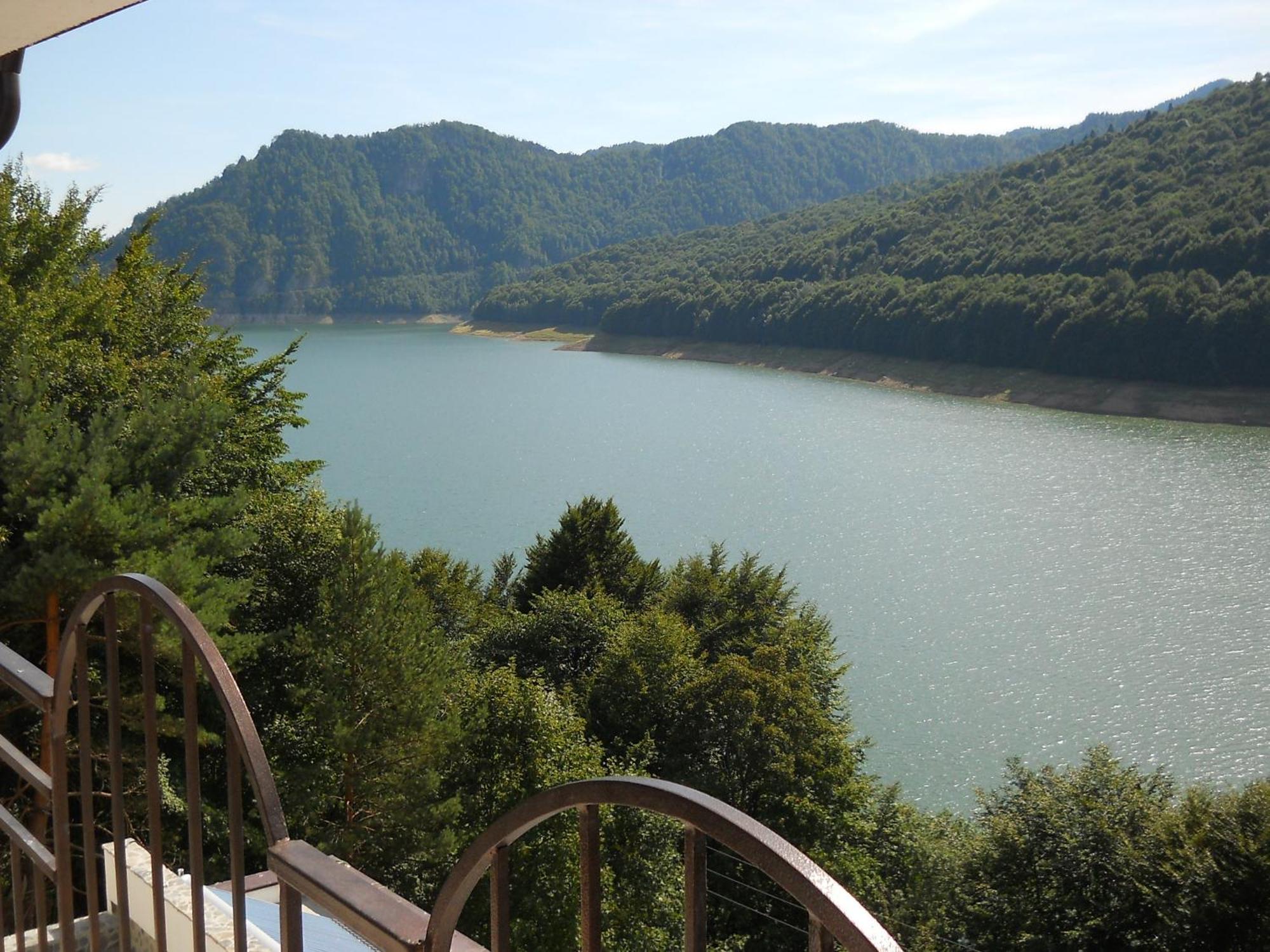 Hotel Valea Cu Pesti Căpăţîneni-Ungureni Eksteriør billede