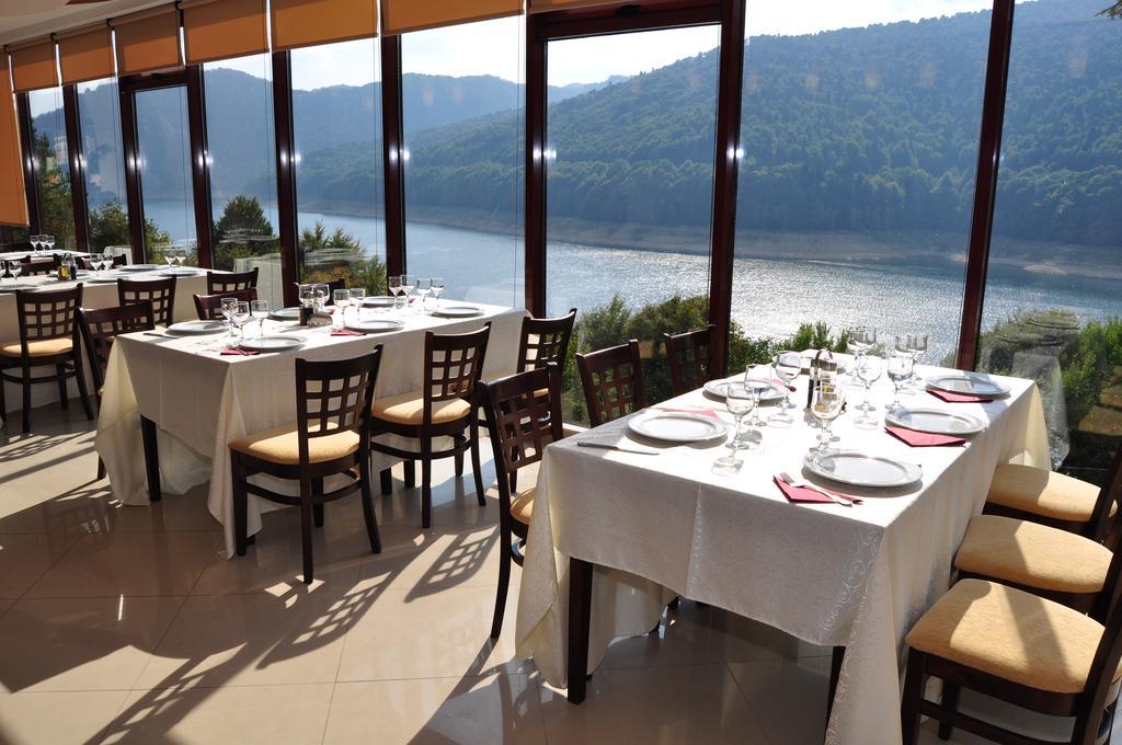 Hotel Valea Cu Pesti Căpăţîneni-Ungureni Eksteriør billede